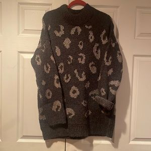 Cozy Gray Cheetah Knit Sweater in L